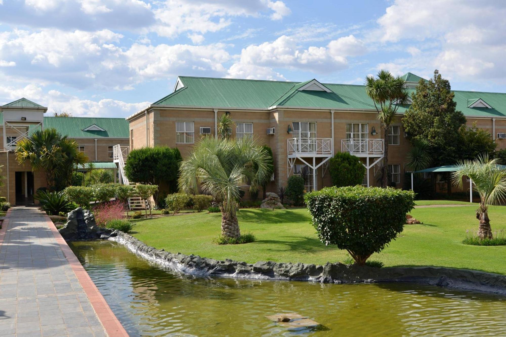 Protea Hotel By Marriott Klerksdorp Buitenkant foto