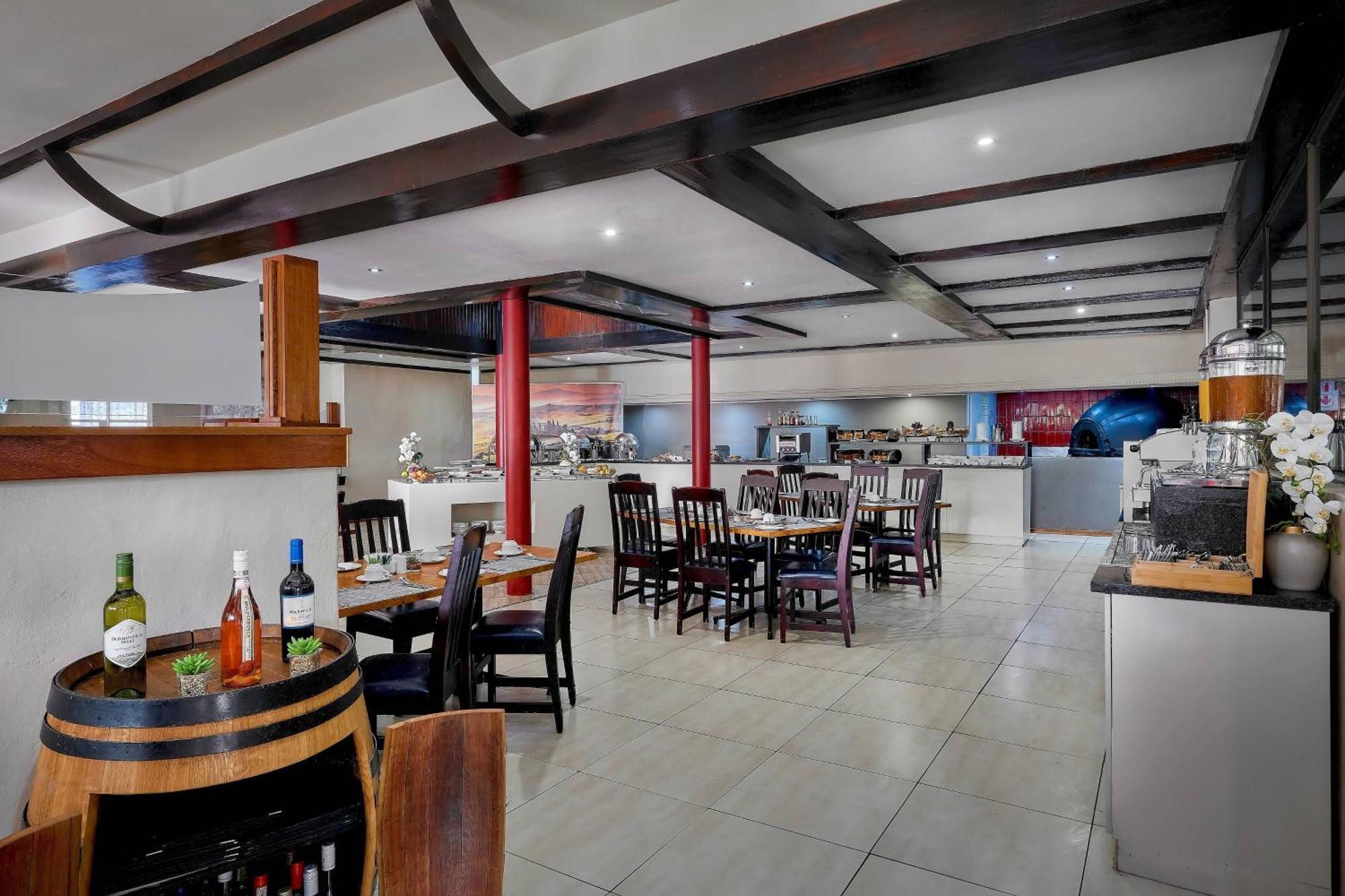 Protea Hotel By Marriott Klerksdorp Buitenkant foto