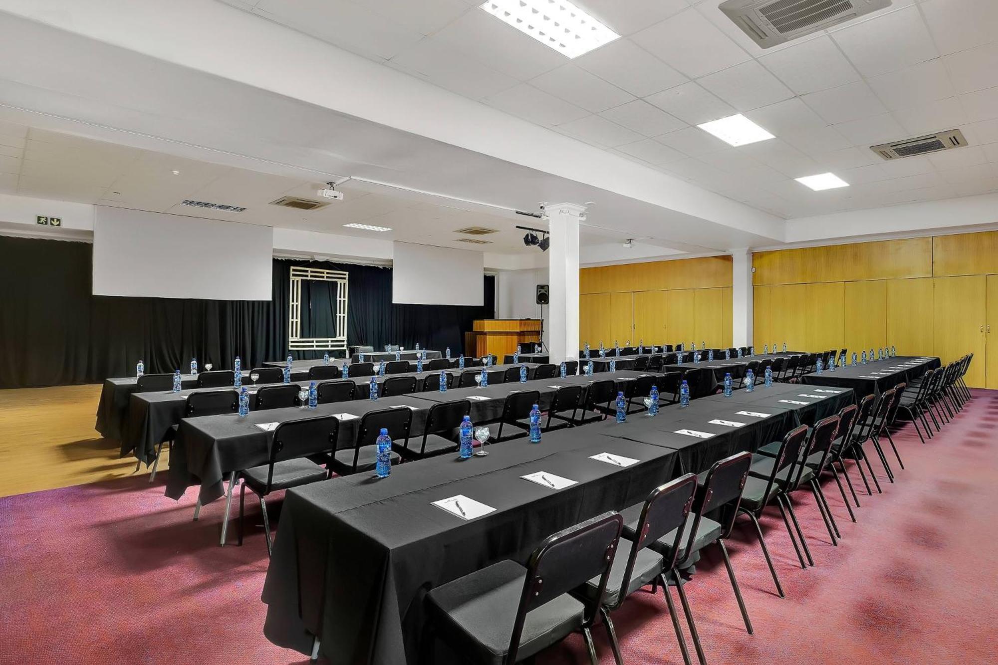 Protea Hotel By Marriott Klerksdorp Buitenkant foto
