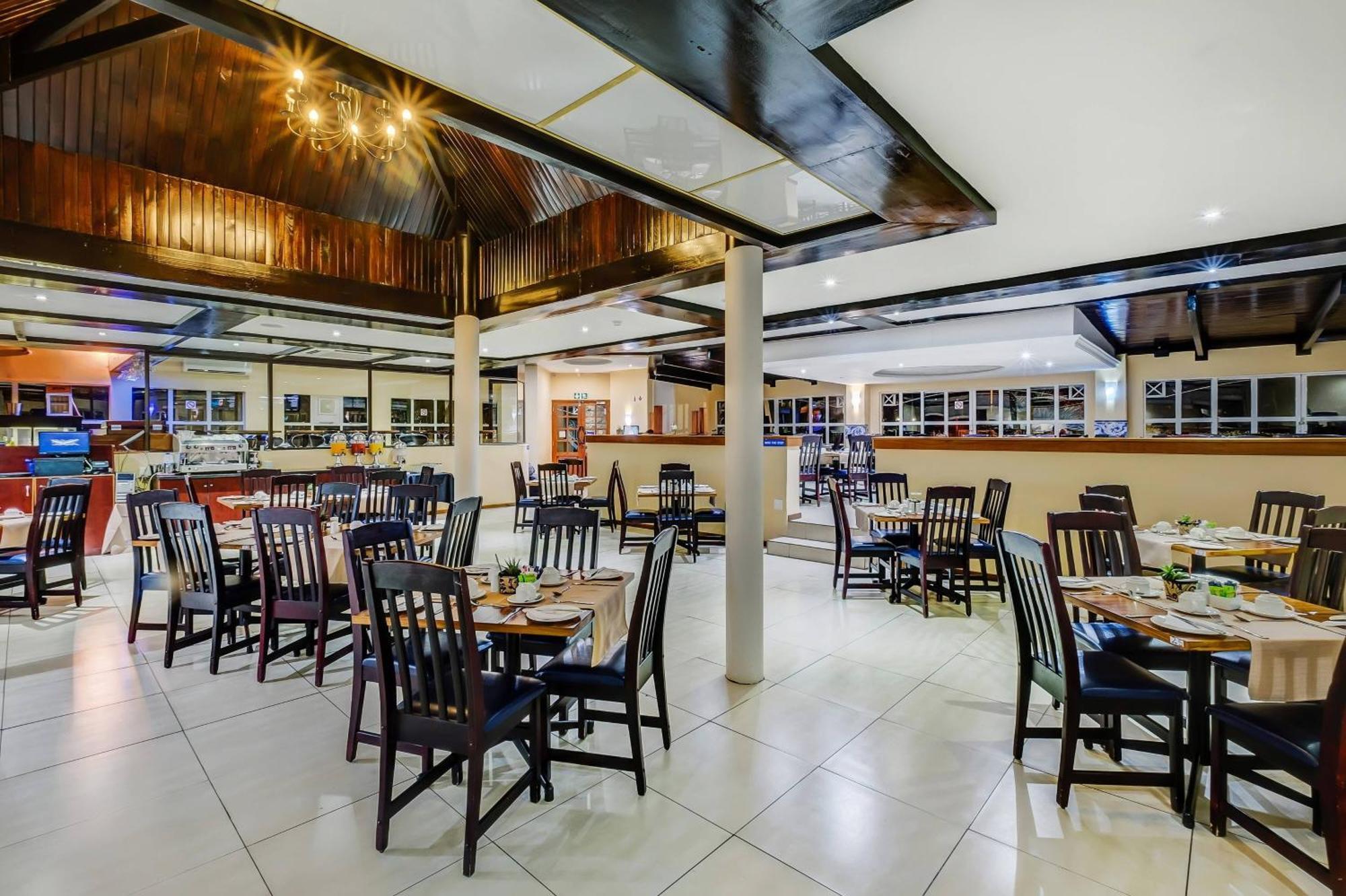 Protea Hotel By Marriott Klerksdorp Buitenkant foto